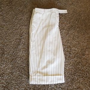 Wide leg knee length pants